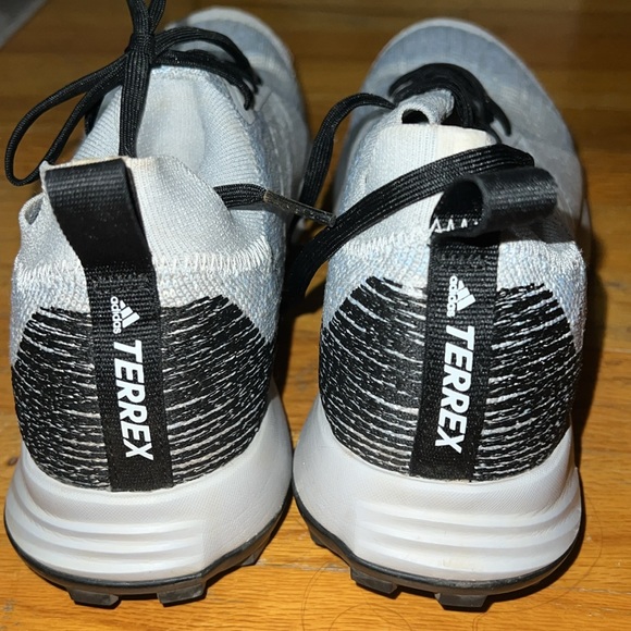 Like new ADIDAS Terrex Two Parley trail running shoes - Picture 8 of 8